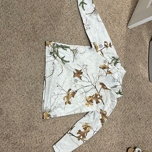 White camo real tree pull over